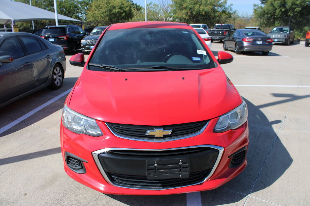 Used 2018 Chevrolet Sonic Premier FWD image 8