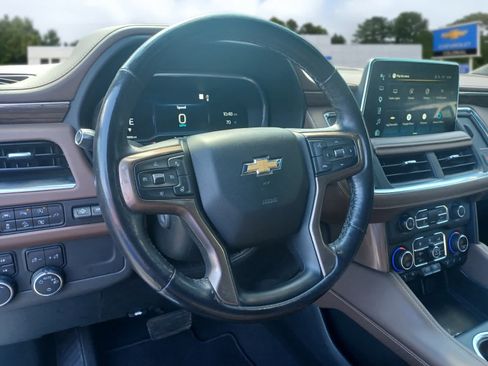 Used 2022 Chevrolet Tahoe High Country w/ Premium Package 2 AWD/4WD image 9