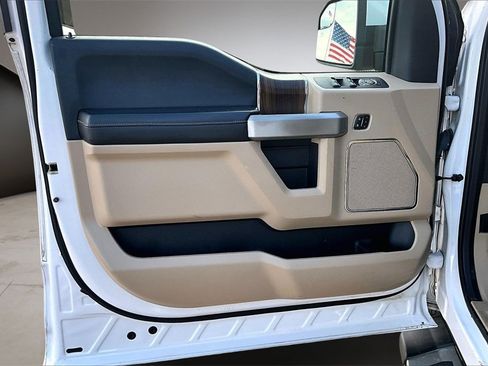 Used 2016 Ford F150 Lariat w/ Trailer Tow Package image 20