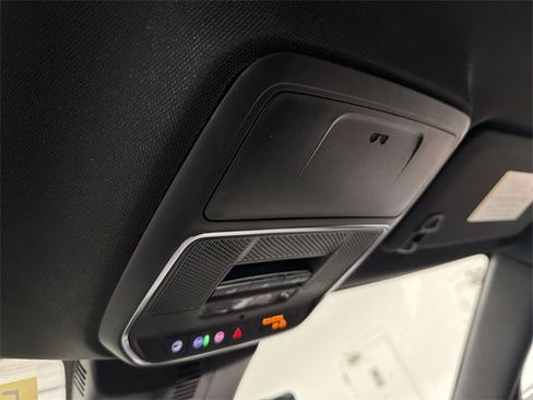 Certified 2025 Buick Enclave Avenir w/ Super Cruise Package image 32