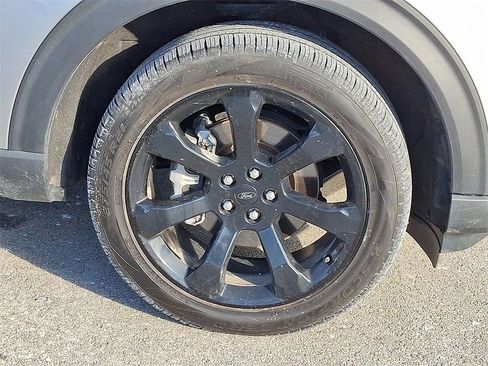 Used 2024 Ford Explorer ST-Line w/ Class IV Trailer Tow Package image 8