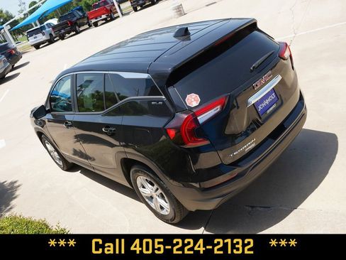 Used 2024 GMC Terrain SLE FWD image 12