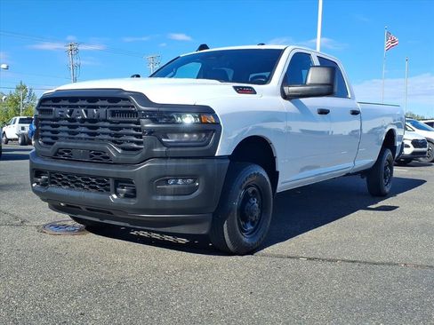 Used 2025 RAM 2500 Tradesman image 3
