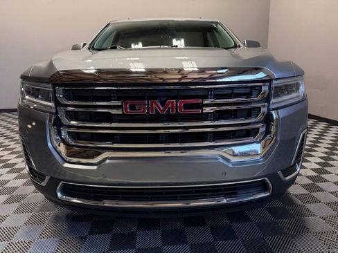 Used 2021 GMC Acadia SLE w/ Driver Convenience Package image 3