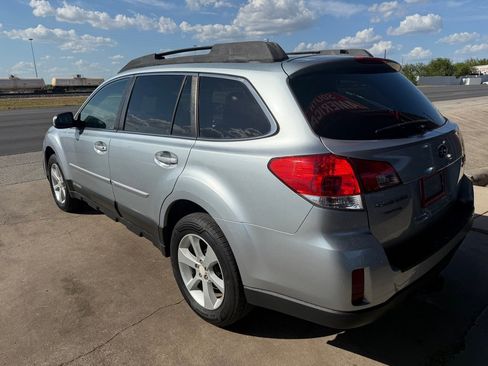 Used 2013 Subaru Outback 2.5i Premium w/ All-Weather Pkg AWD/4WD image 16