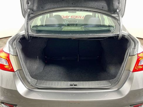 Used 2017 Nissan Sentra SV FWD image 23