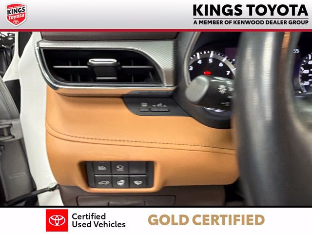 Used 2022 Toyota Highlander Platinum AWD/4WD image 30