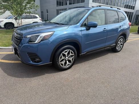 Used 2023 Subaru Forester Premium AWD/4WD image 1