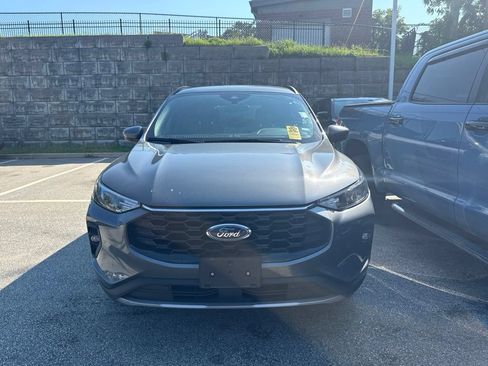 Used 2025 Ford Escape ST-Line Select AWD/4WD image 3