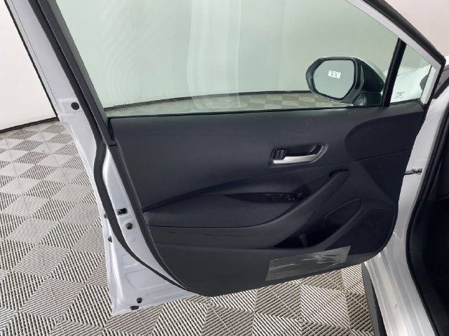 New 2026 Toyota Corolla SE w/ SE Package FWD image 5