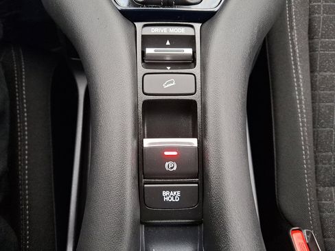 Certified 2023 Honda HR-V LX image 23