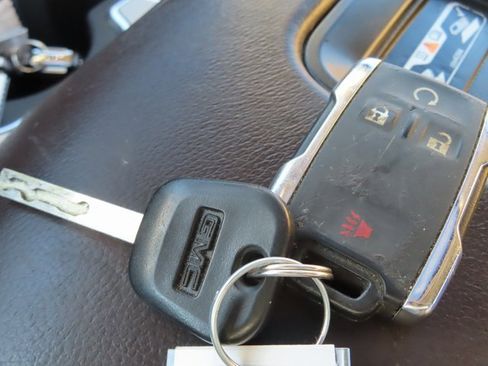 Used 2018 GMC Sierra 1500 Denali image 39