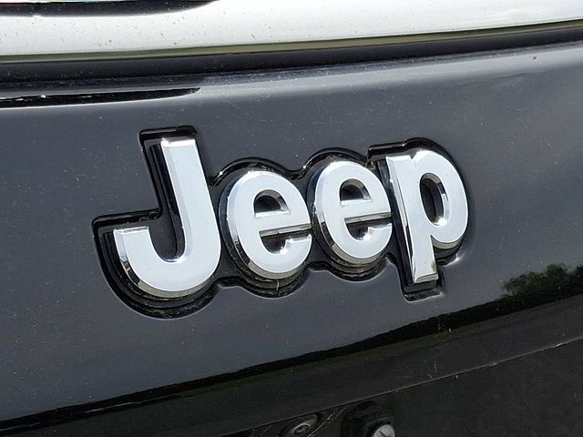 Used 2024 Jeep Compass Latitude AWD/4WD image 30