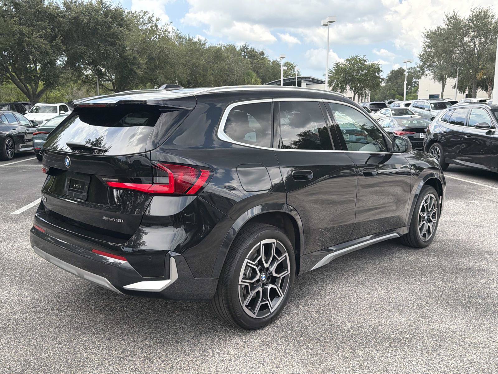 Used 2026 BMW X1 xDrive28i AWD/4WD image 4