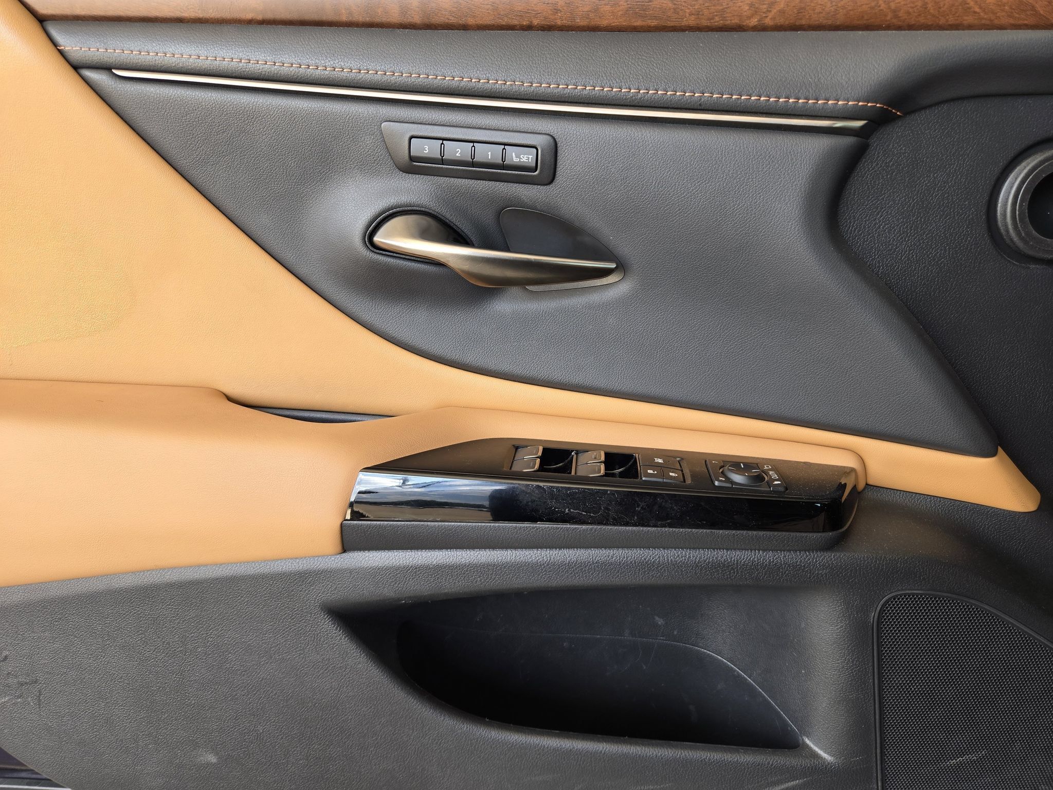 Used 2022 Lexus ES 350 w/ Premium Package FWD image 22