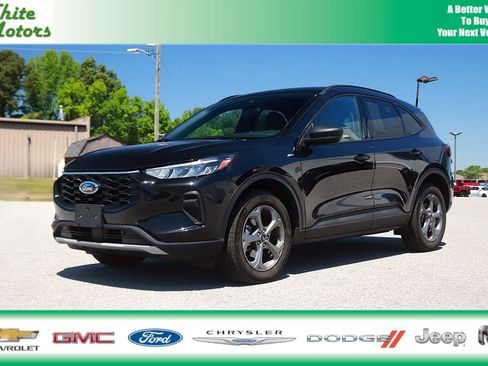 Used 2025 Ford Escape ST-Line AWD/4WD image 1