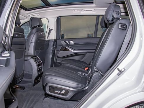 Certified 2025 BMW X7 xDrive40i image 22