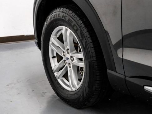 Used 2020 Ford Explorer XLT w/ Equipment Group 202A image 51