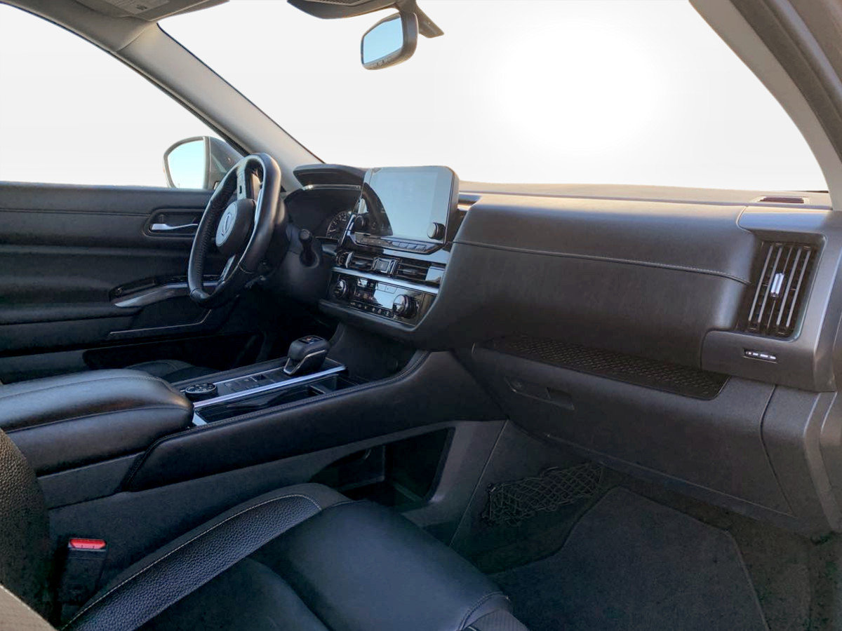 Used 2022 Nissan Pathfinder SL w/ Lighting Package (N92) AWD/4WD image 21