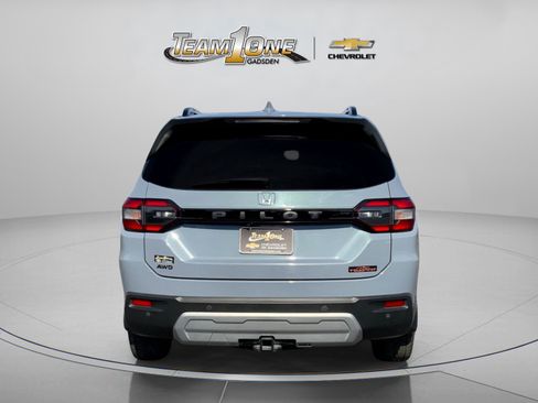 Used 2024 Honda Pilot TrailSport image 6