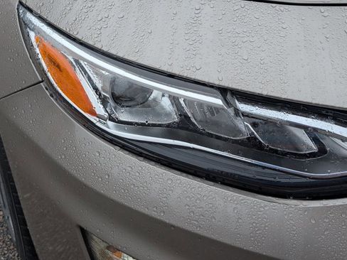 Used 2024 Chevrolet Malibu LT image 4