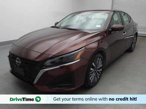 Used 2023 Nissan Altima 2.5 SV image 1