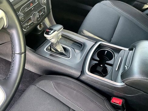 Used 2017 Dodge Charger SXT image 13