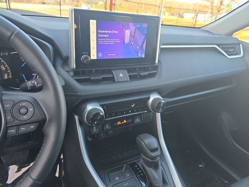 Used 2024 Toyota RAV4 XLE image 26