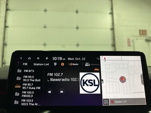 Used 2023 Kia Stinger GT2 w/ Red Interior Color Package image 28