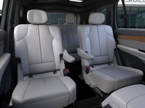 New 2026 Cadillac Vistiq Luxury image 17