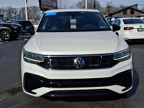 Certified 2023 Volkswagen Tiguan SE R-Line image 2