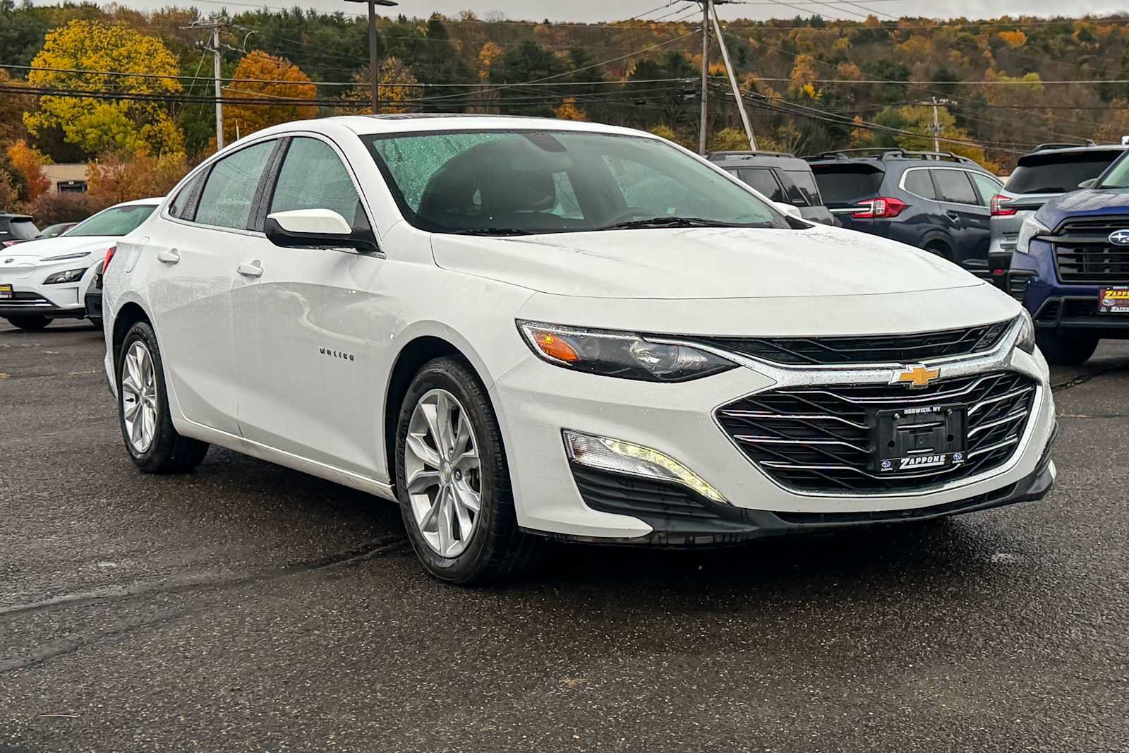 Used 2020 Chevrolet Malibu LT FWD image 1