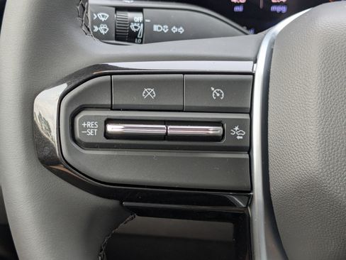 New 2024 Chevrolet Colorado LT w/ LT Convenience Package II image 10