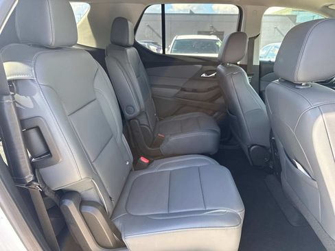 Used 2019 Chevrolet Traverse Premier w/ Driver Confidence II Package FWD image 12