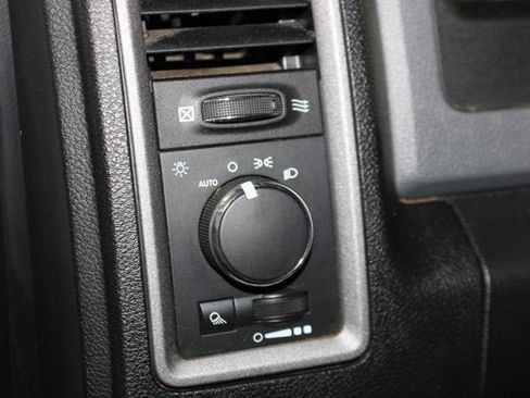 Used 2014 RAM 3500 Tradesman w/ Chrome Appearance Group image 33