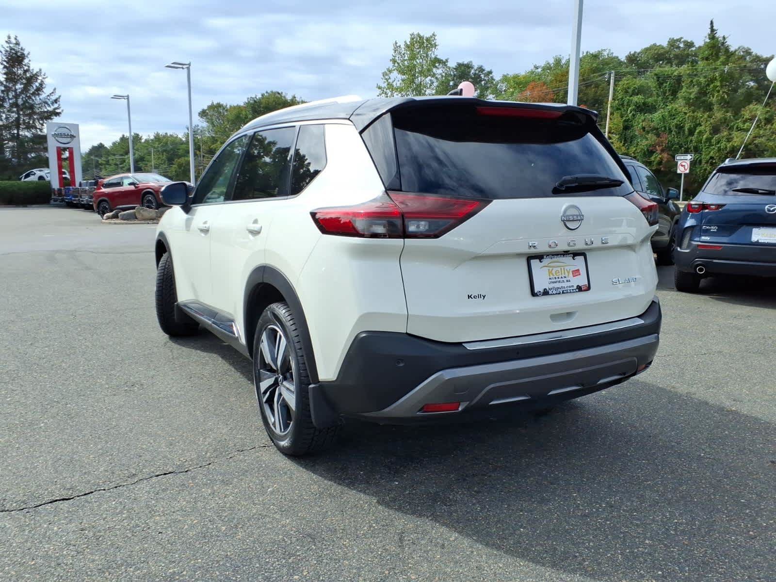 Used 2023 Nissan Rogue SL AWD/4WD image 7