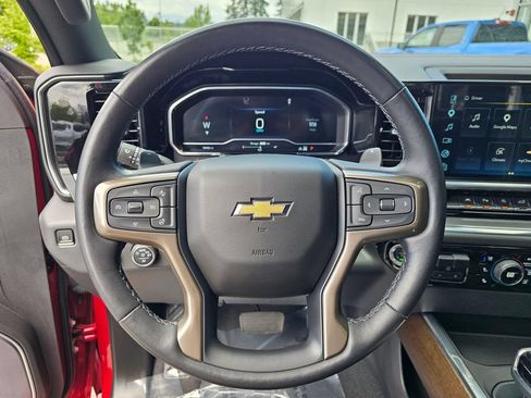 Used 2023 Chevrolet Silverado 1500 High Country w/ High Country Premium Package AWD/4WD image 26