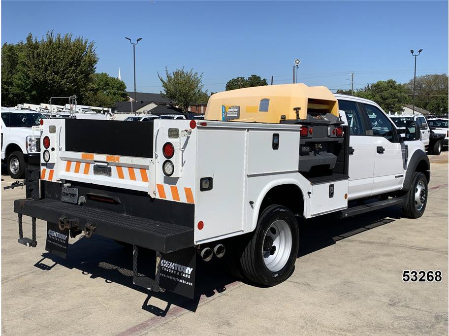 Used 2018 Ford F550 2WD Crew Cab Super Duty image 2