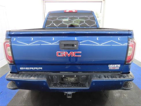 Used 2017 GMC Sierra 1500 SLT w/ All Terrain X Package AWD/4WD image 11