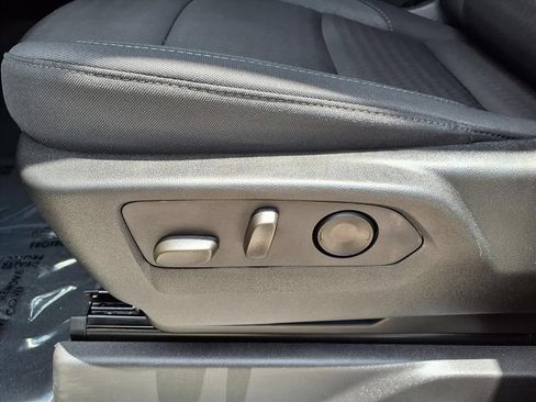 Used 2025 Chevrolet Silverado 2500 Custom w/ Custom Value Package AWD/4WD image 21