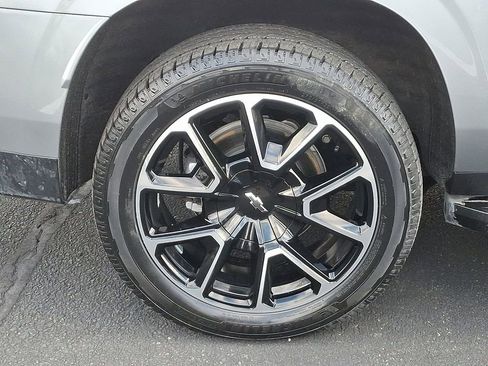 Certified 2024 Chevrolet Suburban RST w/ Luxury Package image 8