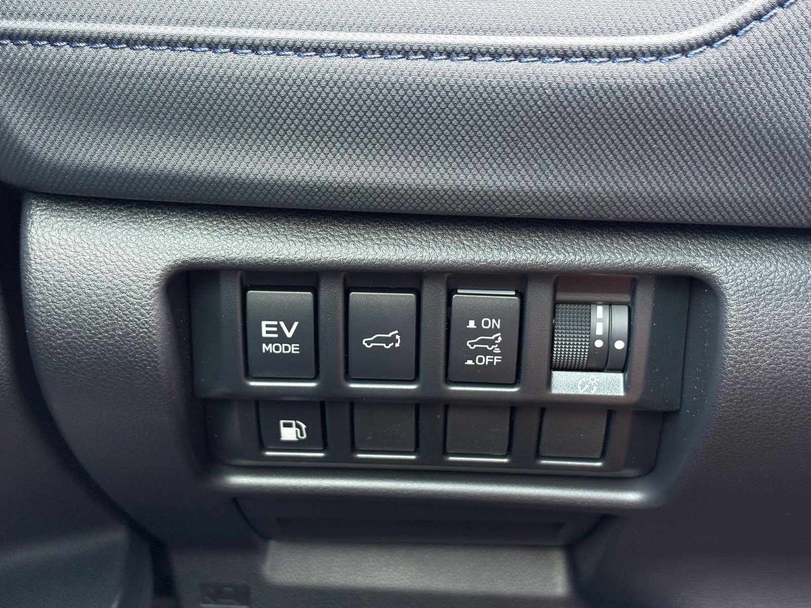 New 2026 Subaru Forester Premium AWD/4WD image 17