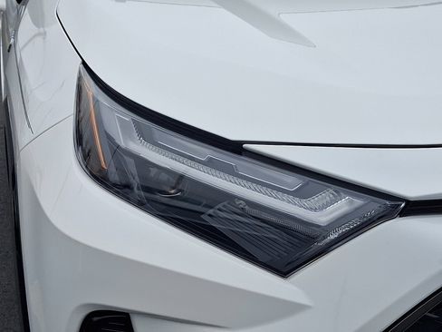 Used 2023 Toyota RAV4 SE w/ Weather & Moonroof Package image 9