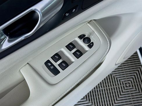 Used 2024 Volvo S60 T8 Plus w/ Climate Package image 21