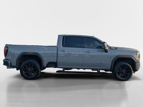Used 2024 GMC Sierra 2500 AT4 w/ AT4 Premium Plus Package image 3