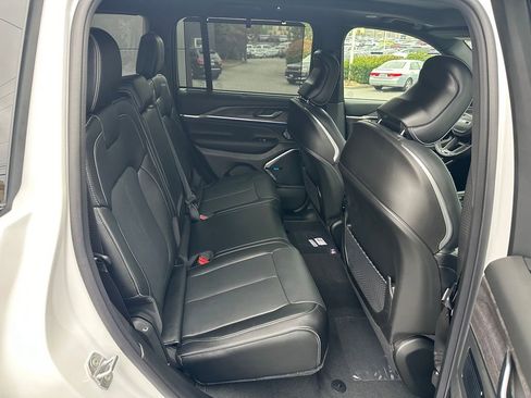 New 2024 Jeep Grand Cherokee Overland w/ Advanced Protech Group III image 13