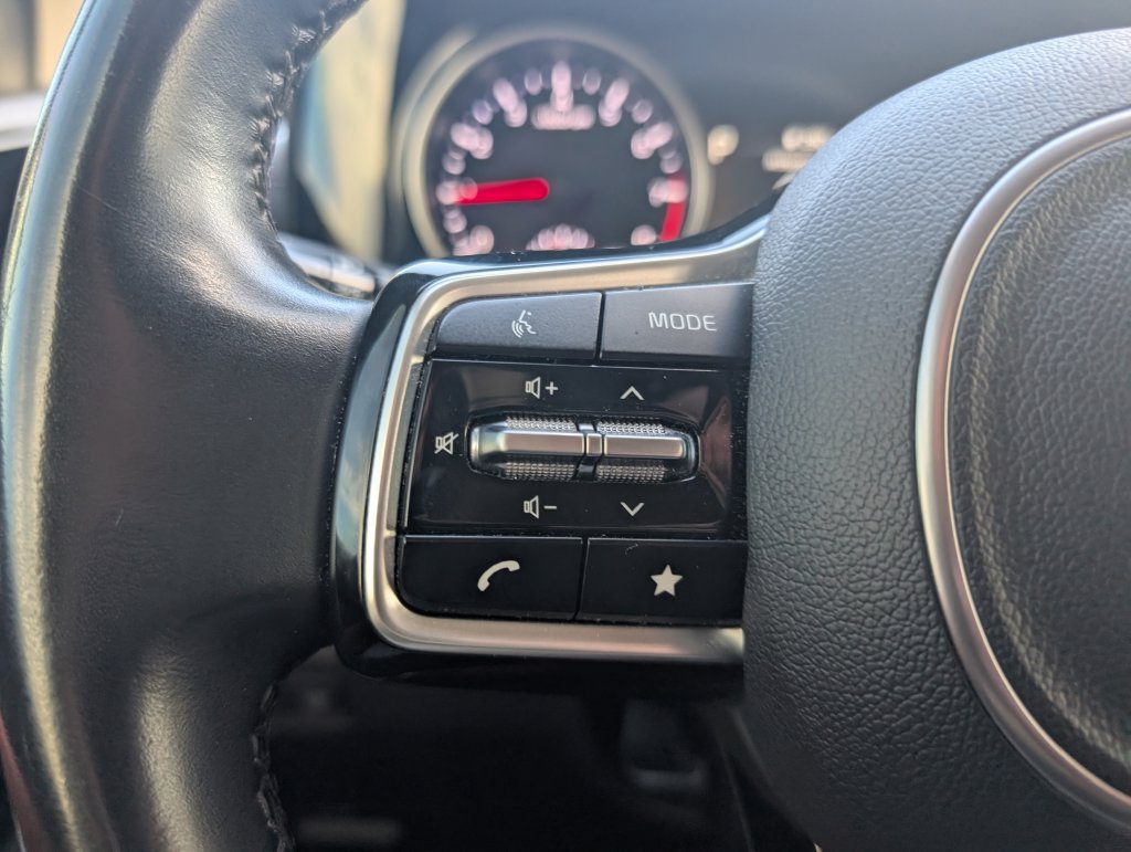 Used 2022 Kia Carnival SX FWD image 17