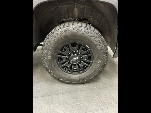 Used 2024 Chevrolet Silverado 2500 ZR2 AWD/4WD image 46