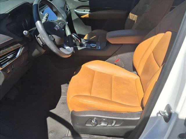 Used 2021 Cadillac XT4 Premium Luxury FWD image 16