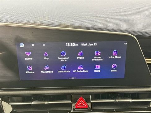 Used 2023 Kia Niro EX Touring image 11
